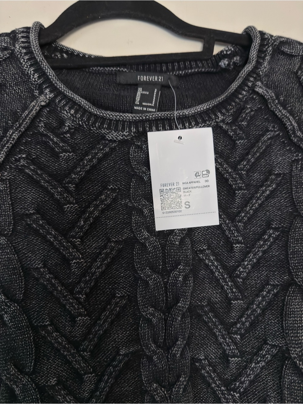 Forever 21 Black Cable-Knit Crewneck Sweater